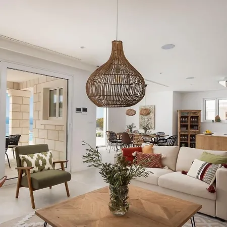 Luxury Vespera Villa