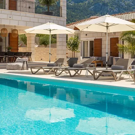 Luxury Vespera Villa *