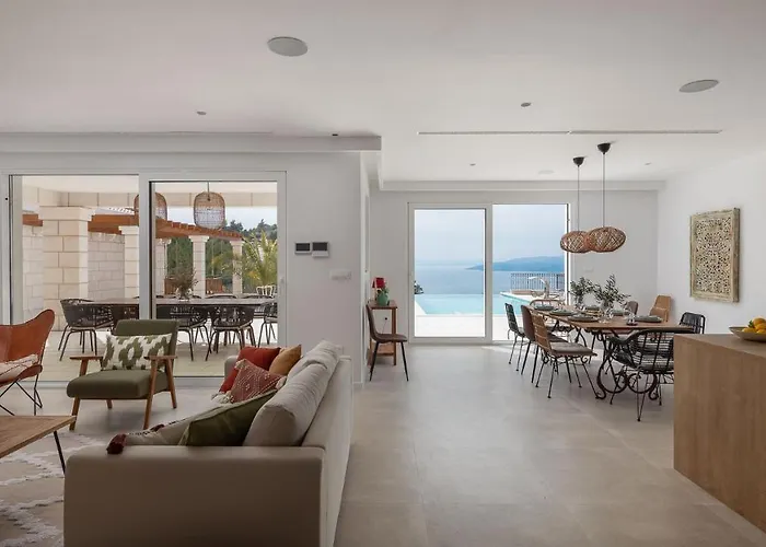 Luxury Vespera Villa