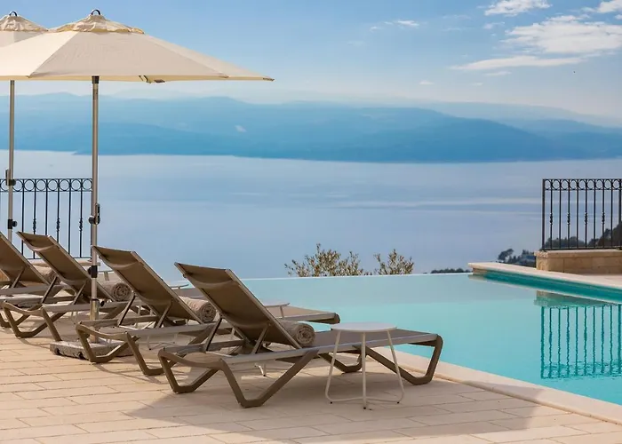 Luxury Vespera Villa *