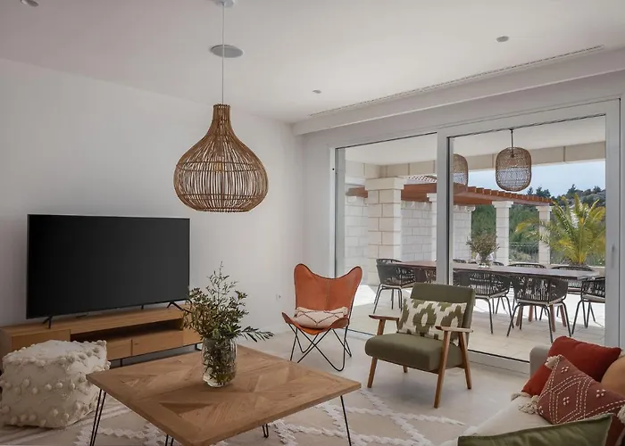 Luxury Vespera Villa