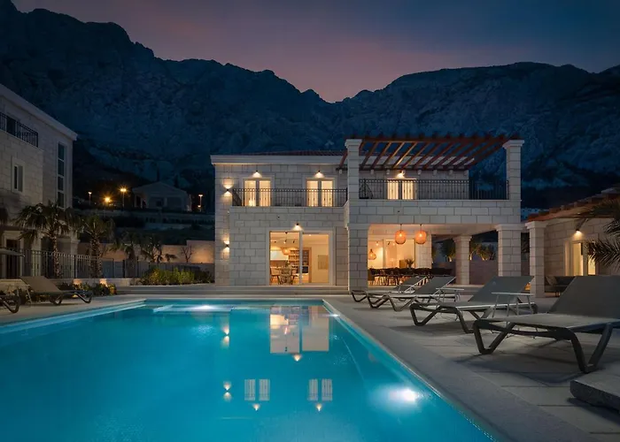 Luxury Vespera Villa *