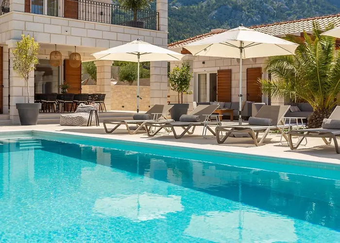 Luxury Vespera Villa *