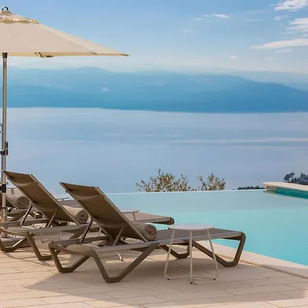 Luxury Vespera Villa *